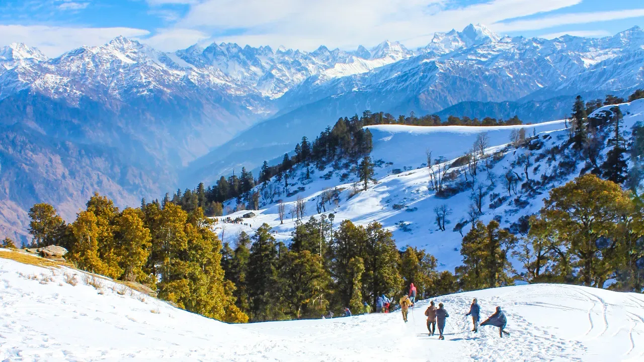 Snow and winter Himalayan trail
